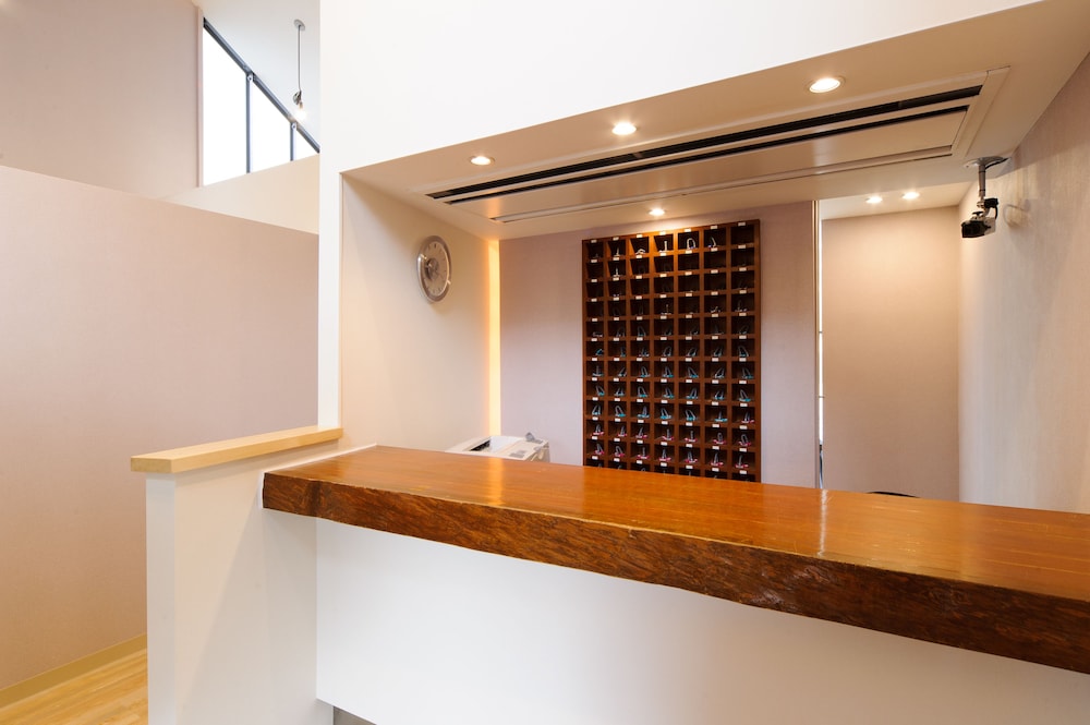 Oak Hostel Cabin, Tokyo, photo 2 of 45