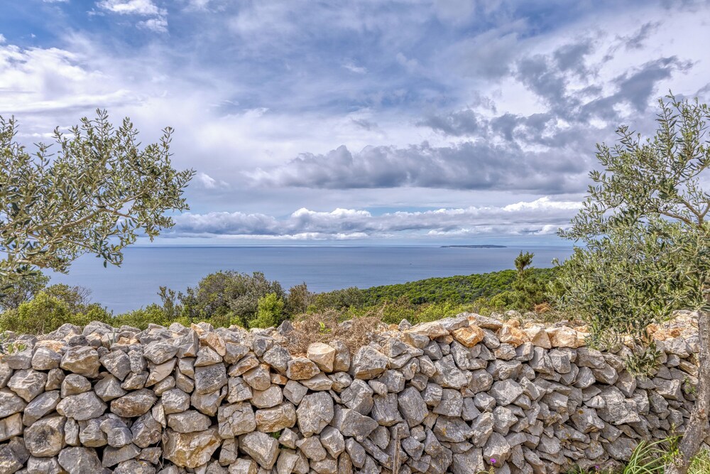 Island Top Sea View Estate