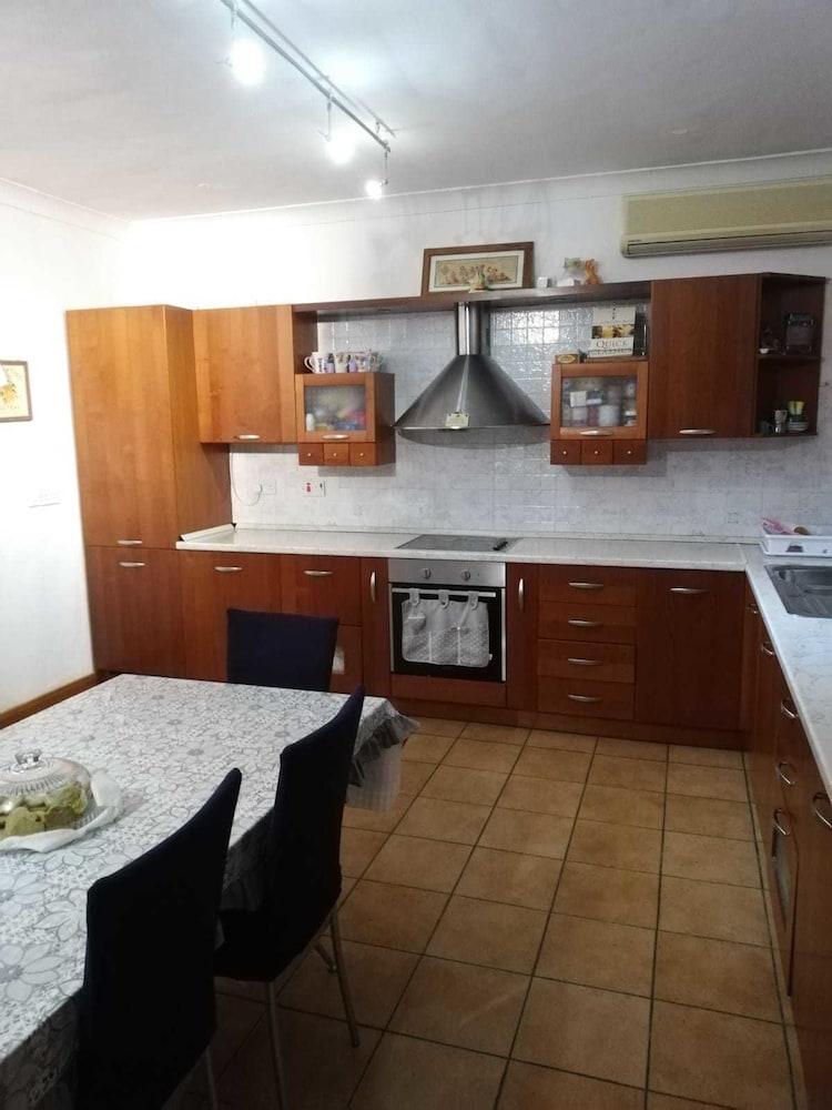 Maltese Rooms