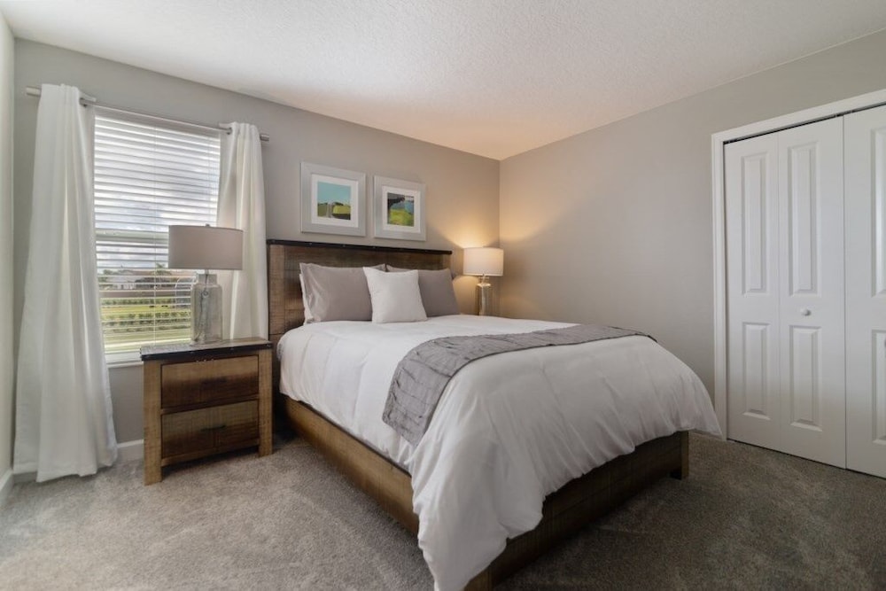 Lovely Pool Home With Spa And Game Room 8 Bedroom Condo by RedAwning view 5