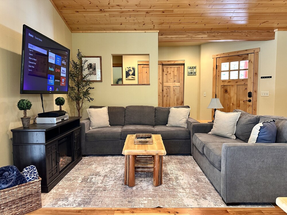River Song Cabin 3 Bedroom Home