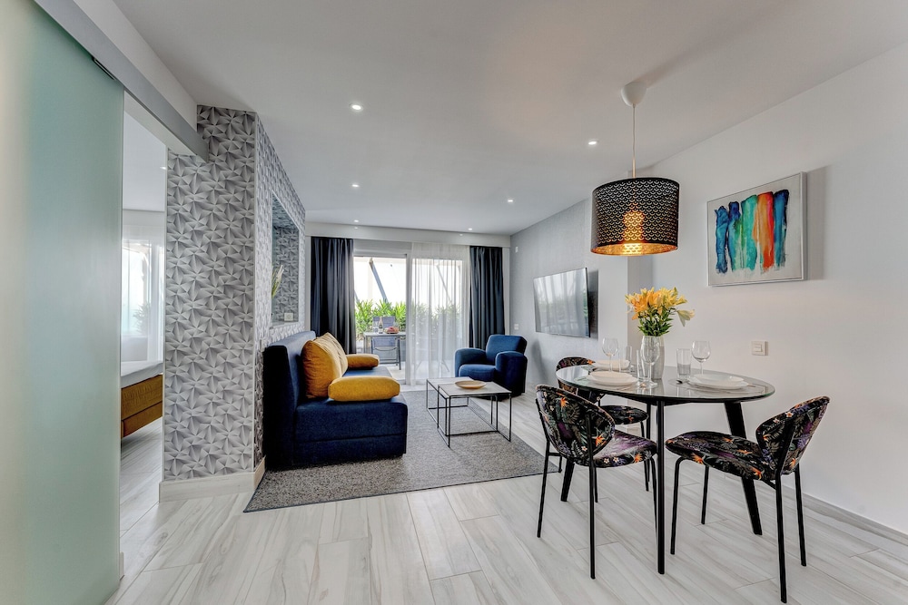 BAL Apartments - Adults Only