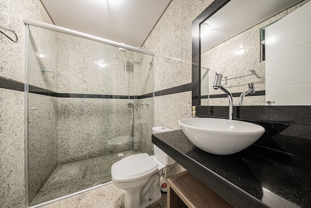 Apt W/balcony 160m Bombas Beach Col102