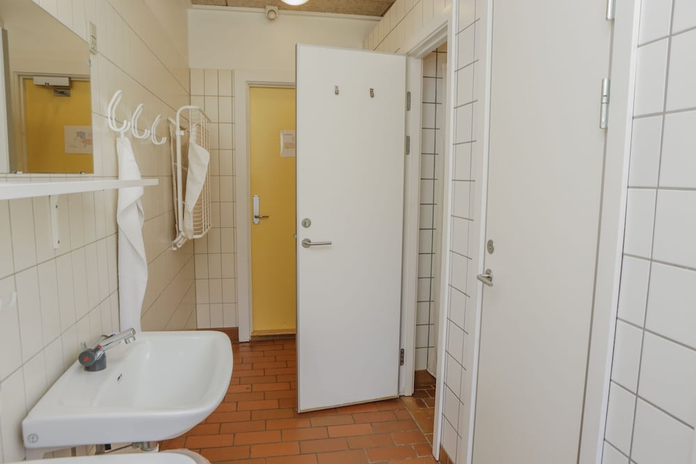 Rønne Vandrerhjem - Hostel