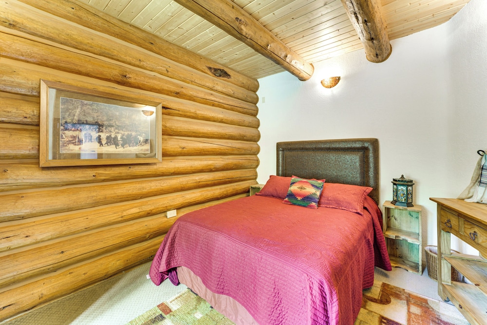 Secluded Angel Fire Retreat: Deck + Stunning View!