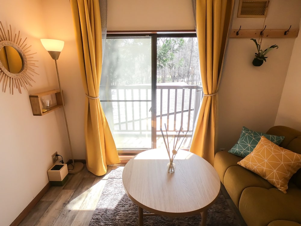 Guest House Lamp