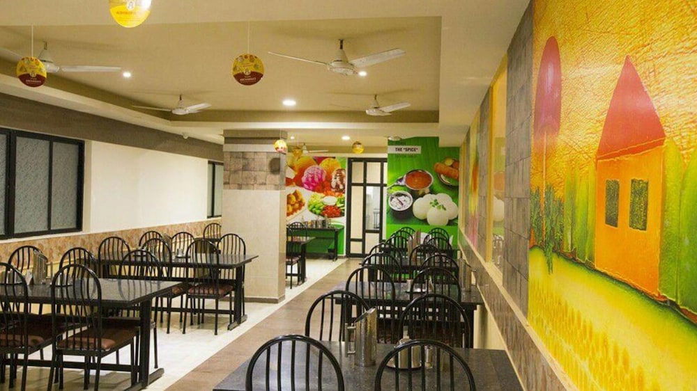 Food & Beverage