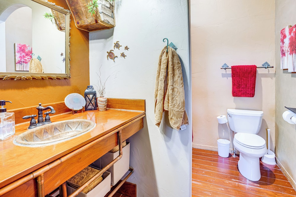 5 Mi to Powder Mtn: Tuscan Mountain Retreat