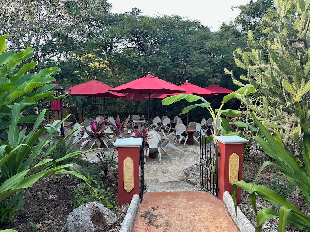 The Pickled Onion B&B and Restaurant Uxmal