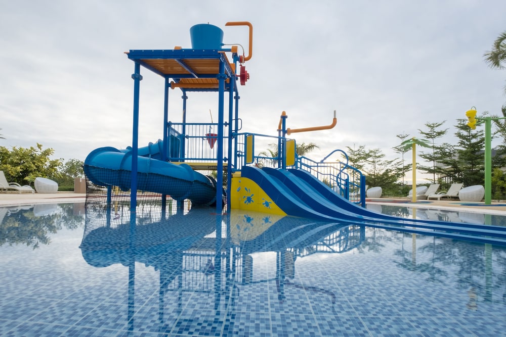 Solea Seaview Resort