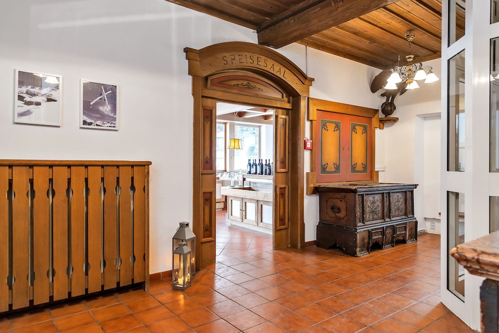 Hotel Pinzgauerhof by Skinetworks view 3