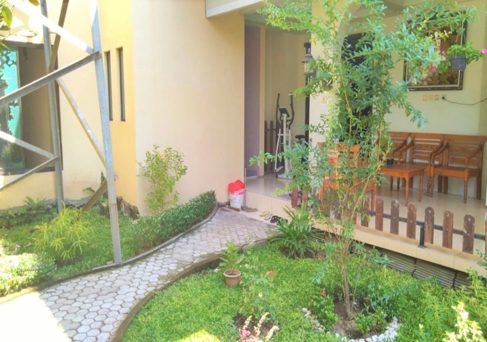 Comfy Tower House view 5