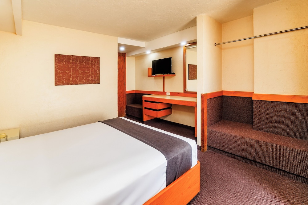 Hotel OYO Hotel Hidalgo - Image 1