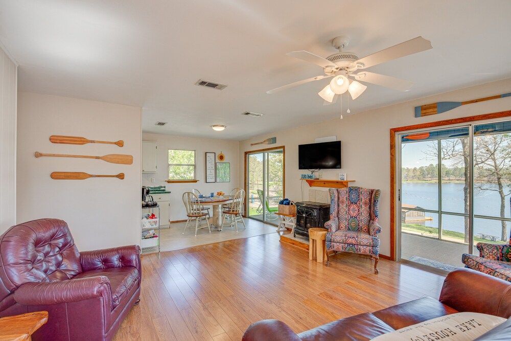 Hawkins Vacation Rental w/ On-site Lake Access! view 5