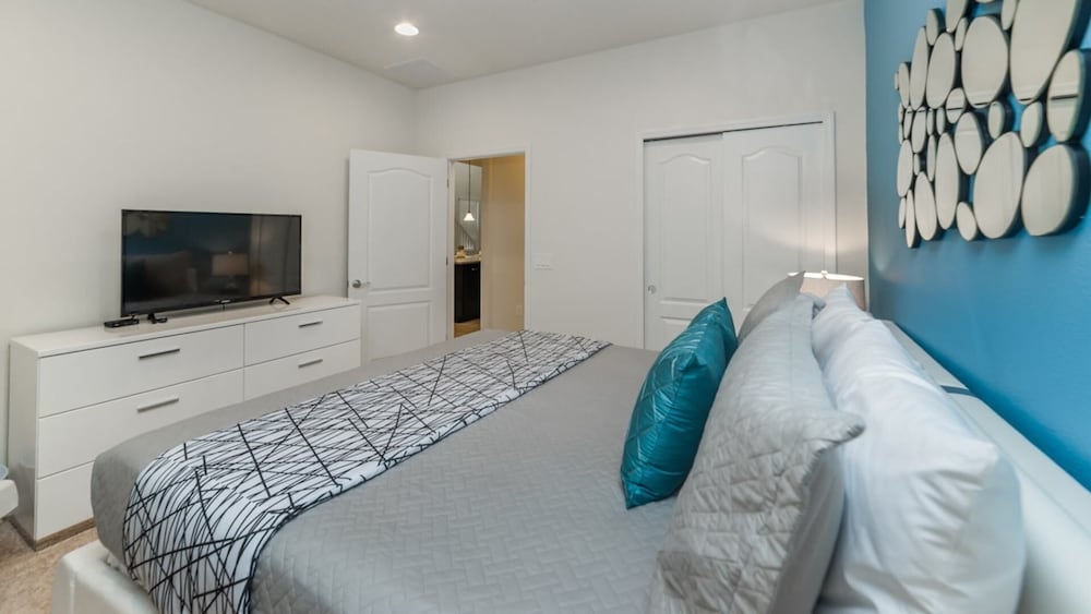 Beautiful Villa With Private Pool, Close to Disney, Orlando Villa 1856 - Image 5