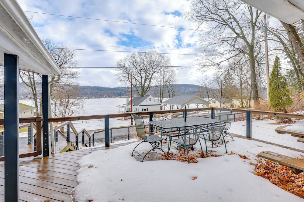 Lakefront Home w/ Private Dock in Alpine!