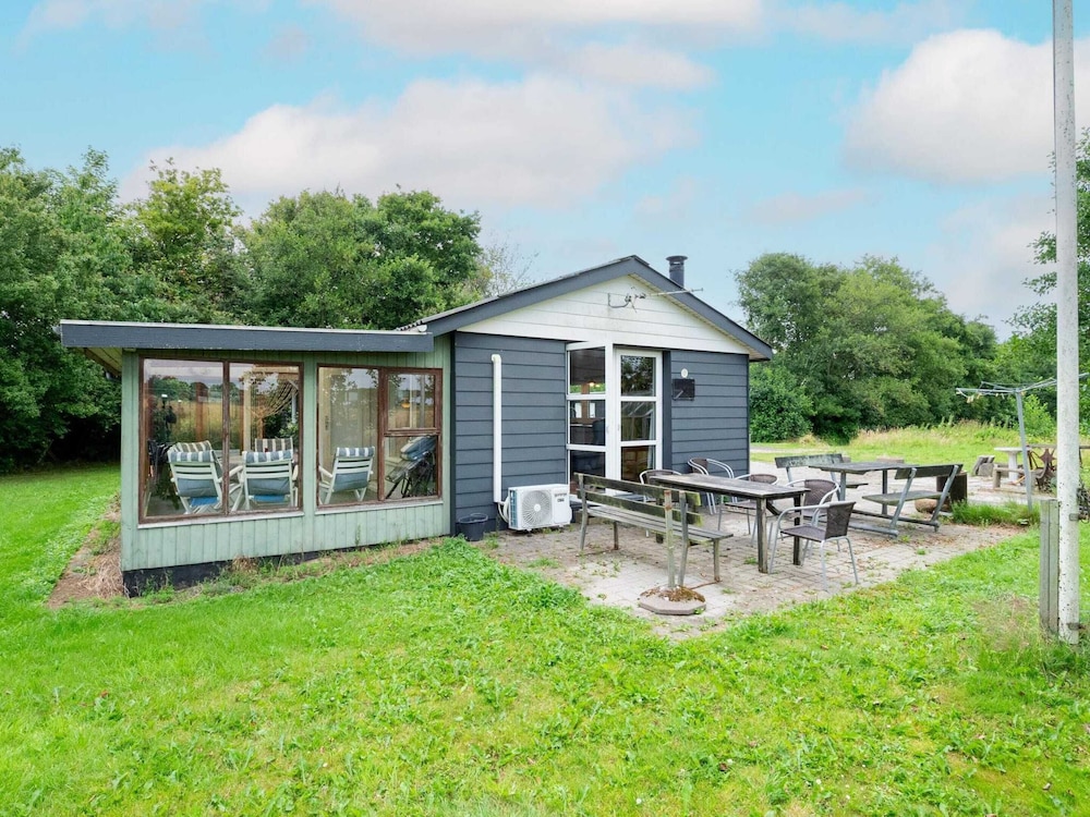 6 Person Holiday Home in Thyholm
