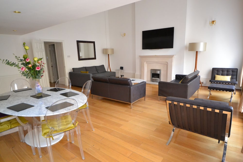 Luxury Hyde Park