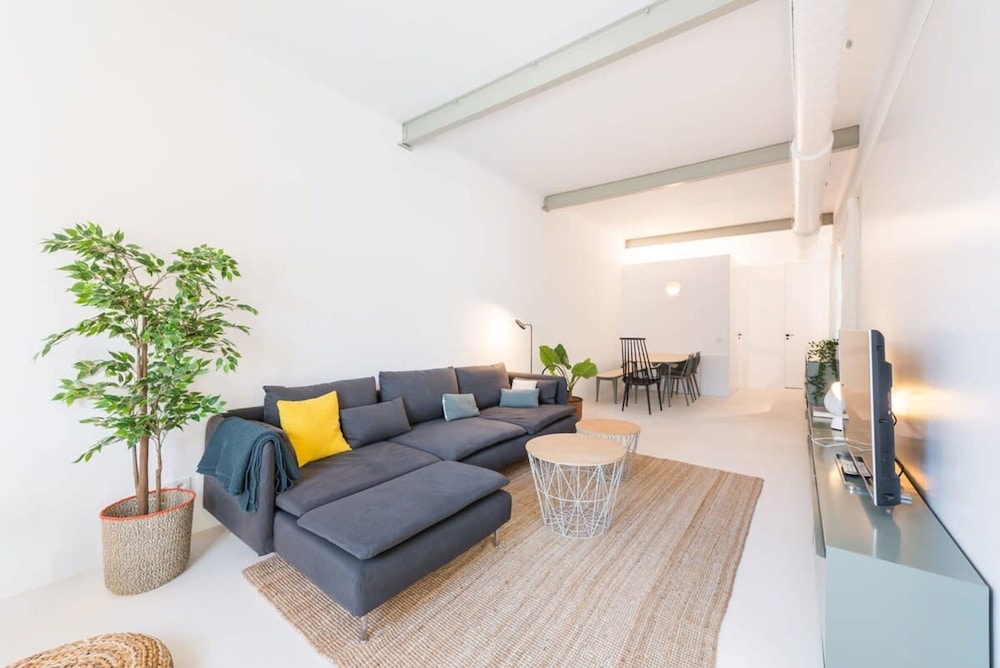 Delicias Designer 2 Bedroom Apartment in Atocha