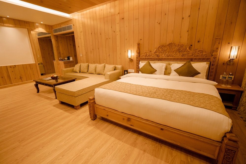 Tiaraa Hotels & Resorts - A Luxury Resort Manali view 4