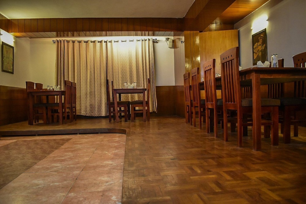 Hotel De Villa