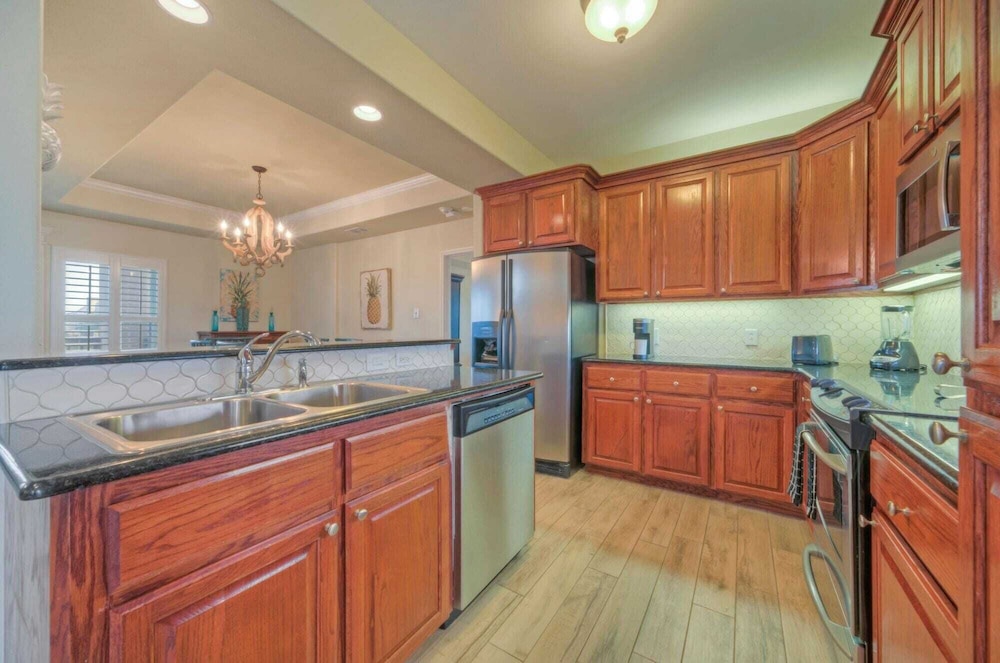 2 Homes, Sleeps 22 Steps to the Beach, Private Pool, Fire Pit, Balcony Views