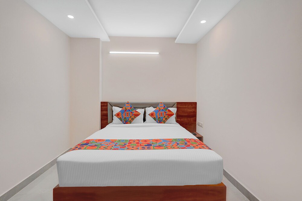 Fabhotel Sai Palace
