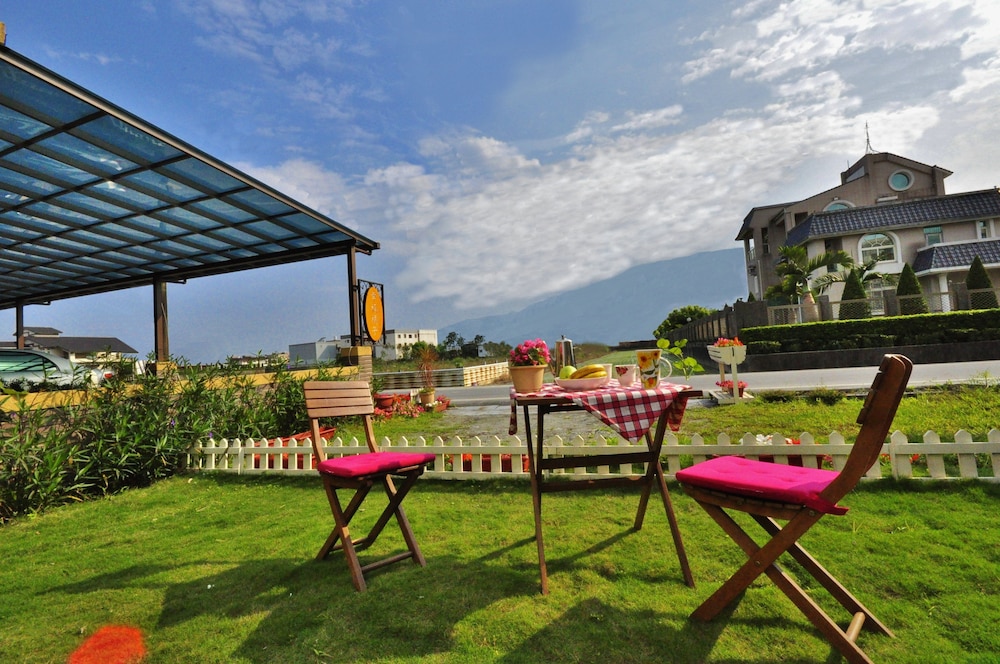 Happy Orange Homestay