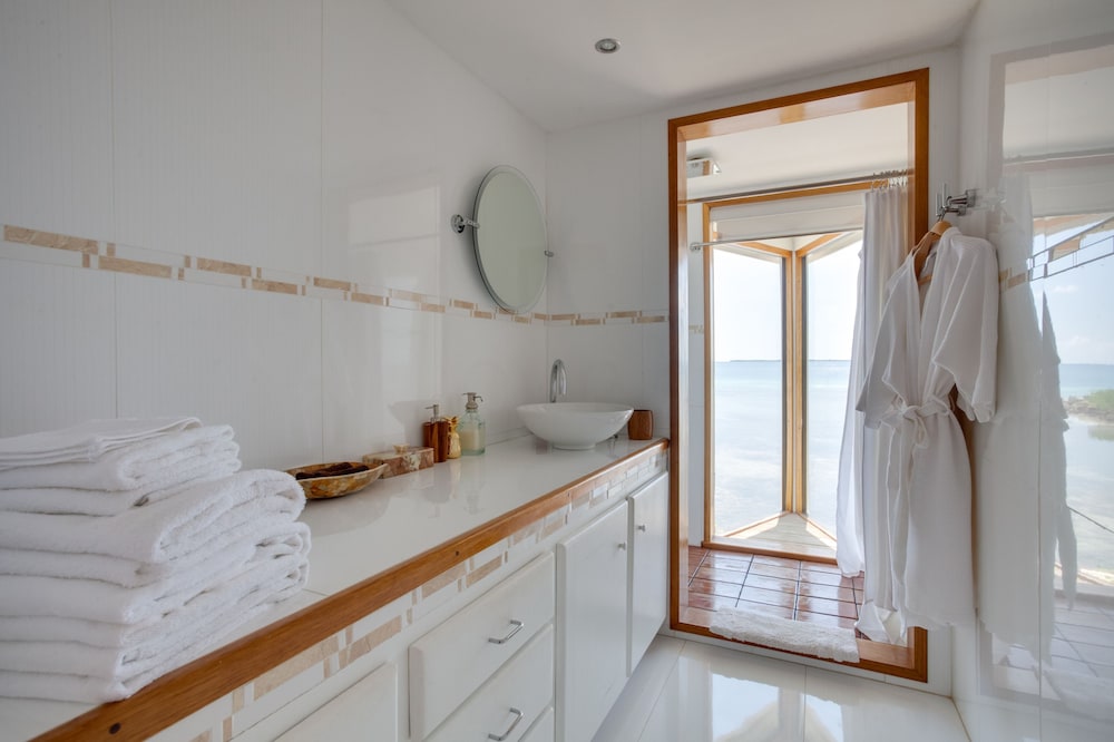 Royal Belize, a Muy'Ono Resort