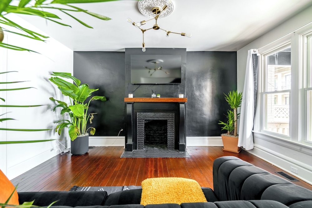 Jungle House Boutique Suites – Short North & Convention Center