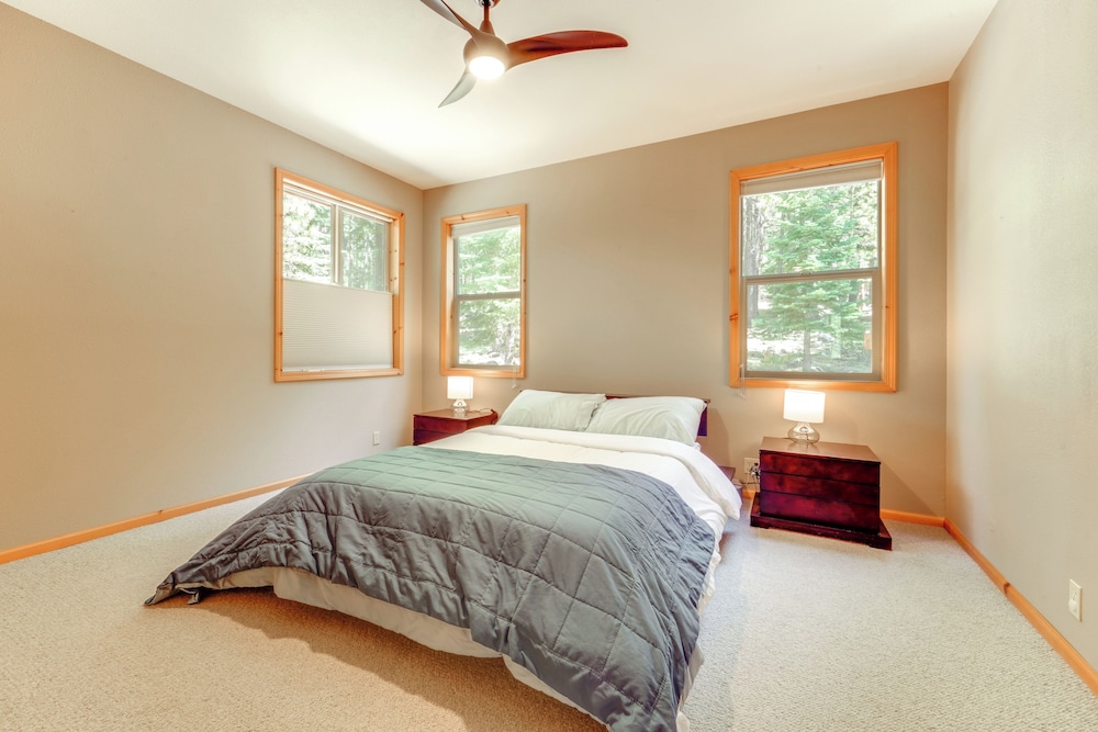 Near Ski Resorts & Trails: Truckee Home w/ Hot Tub