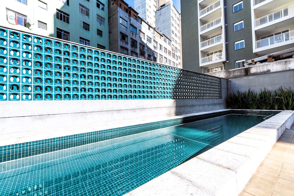 Moderno com AC piscina e academia