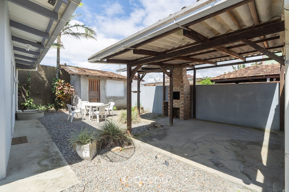 3BR Home w/ BBQ 100m From Beach Rpr056
