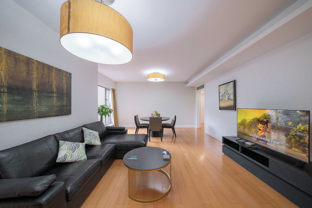 Tyms 3BR 2BA Apt Xujiahui Center
