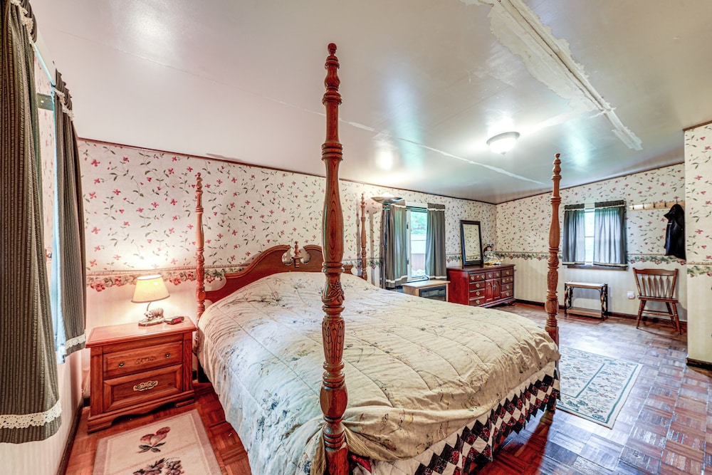 Adirondack Escape w/ River Access: Fish & Swim