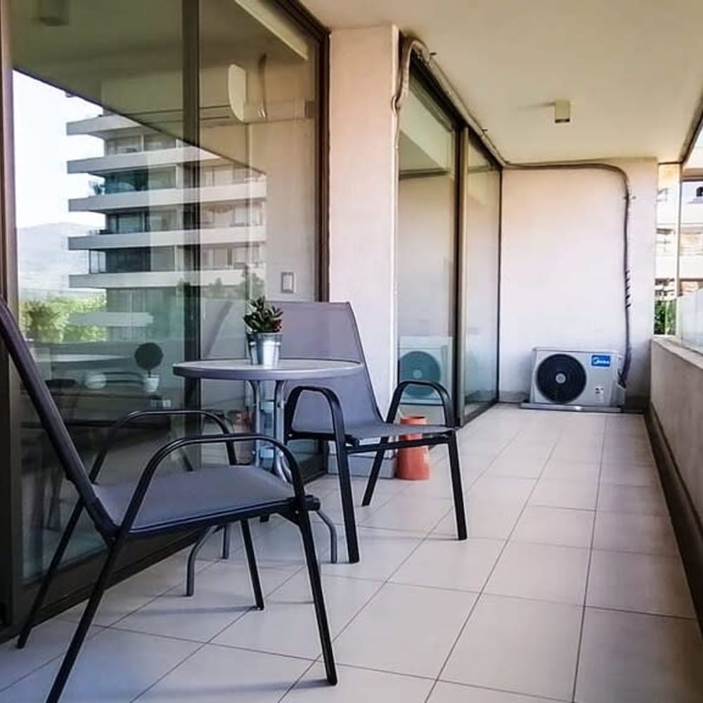 Kennedy Modern 2 Bed Apt in Las Condes