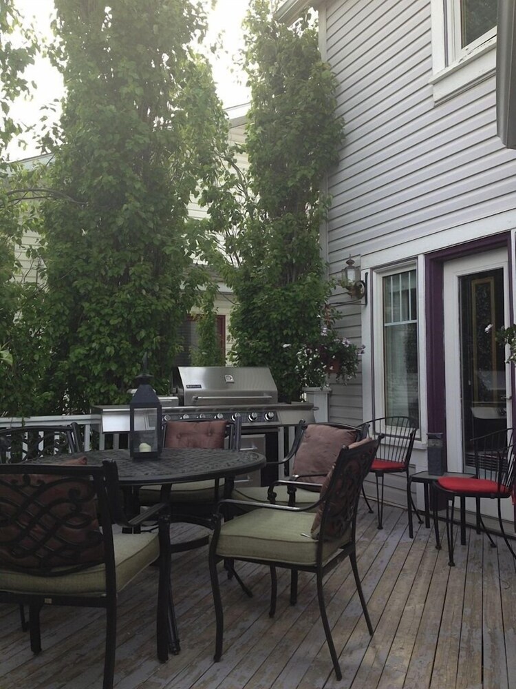 Elevate Rooms Harmony House B&B