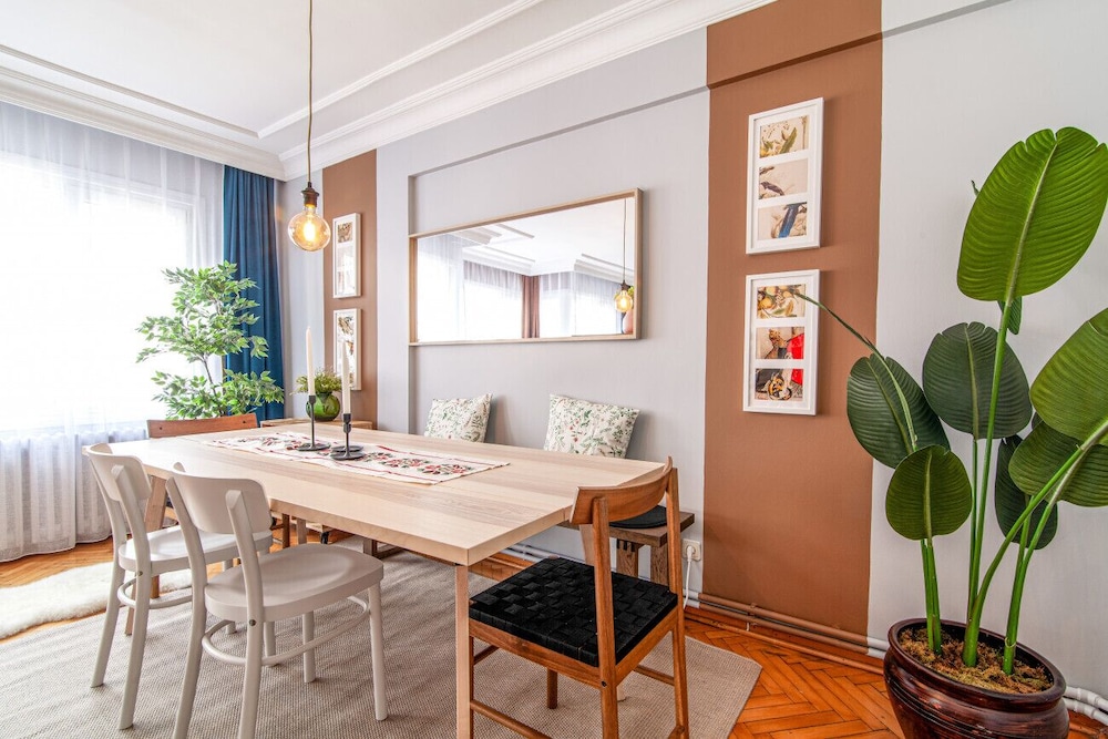 Gorgeous Flat With Lovely Balcony in Nisantasi