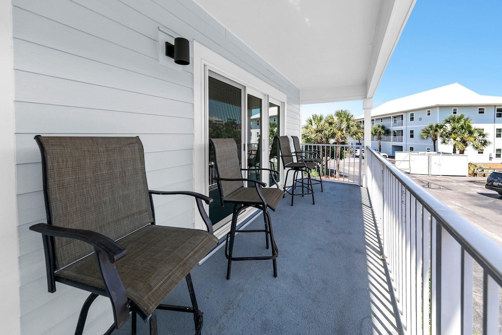 Beachside Villas 523