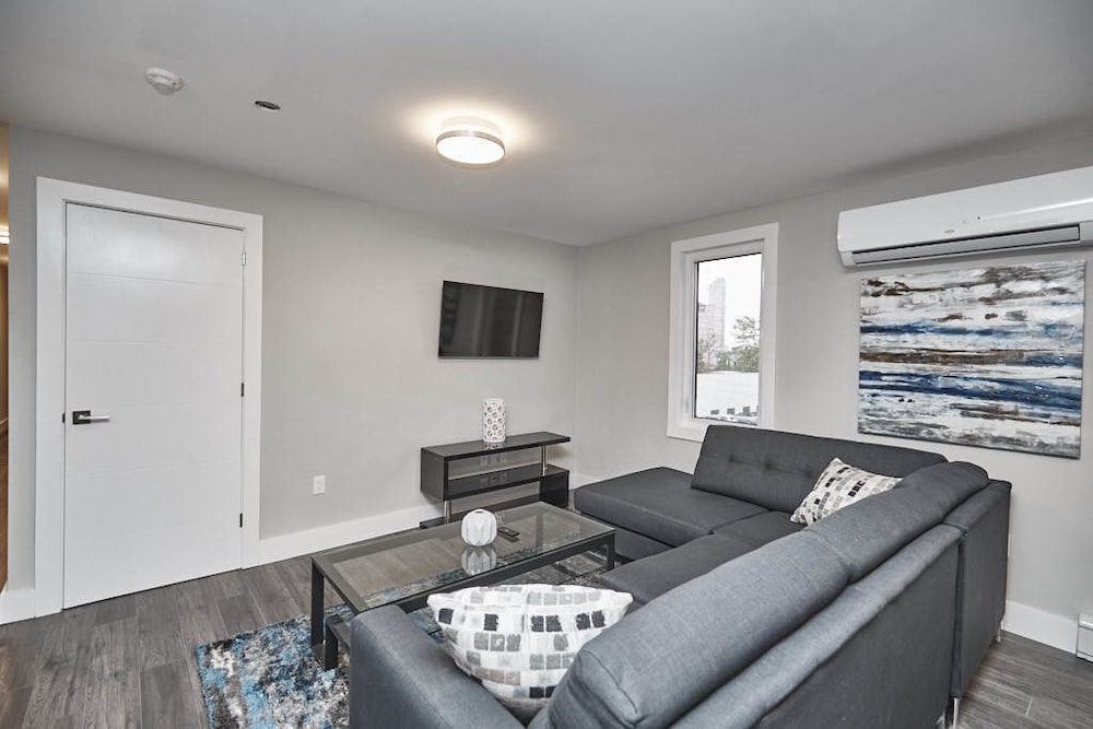 Clifton Hill Condo's