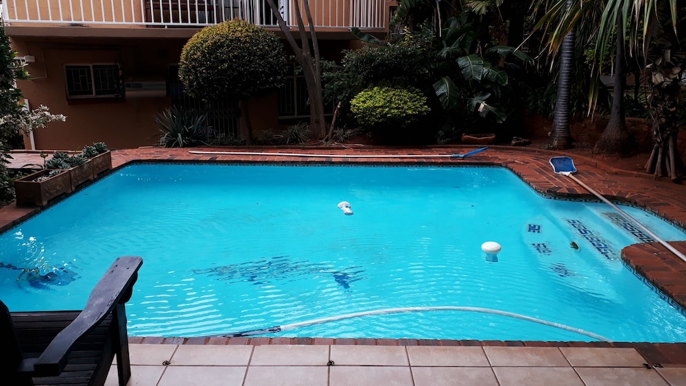 Sunset Ridge Guesthouse