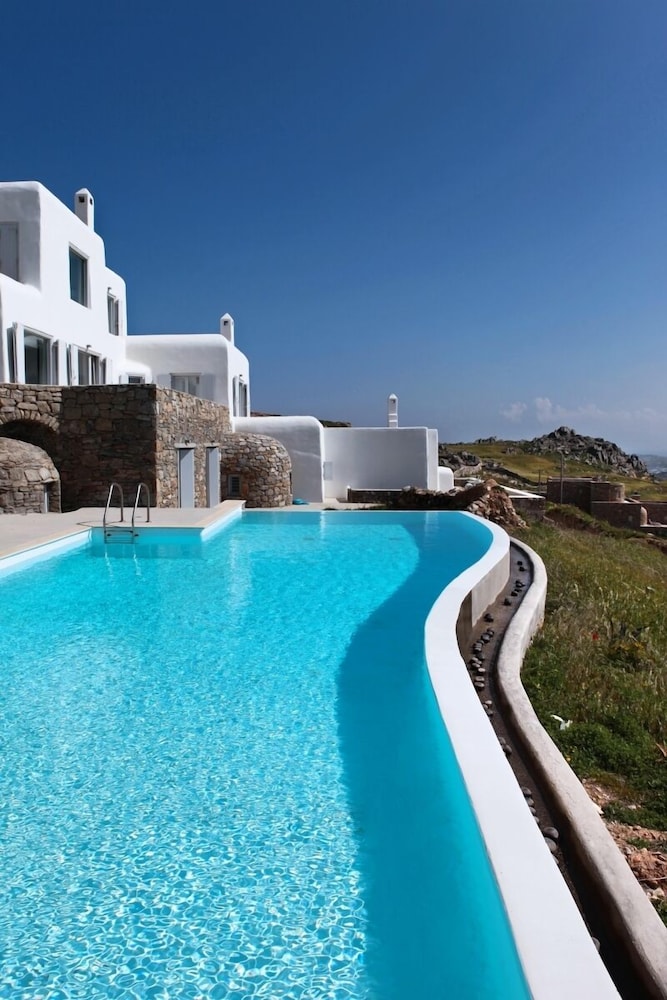 Villa DeLucien