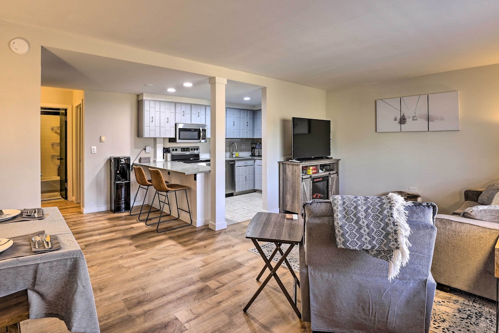 Modern Condo w/ Mtn Views: Near Dillon Reservoir!
