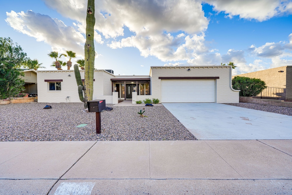 Scottsdale Home w/ Private Pool: Close to Golf! view 5