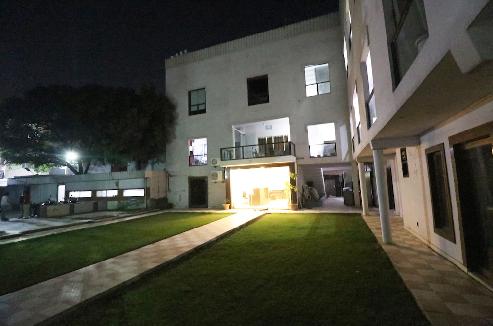 Photo 6