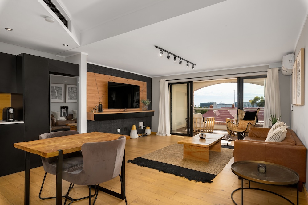 Rockwell 221 by Ctha
