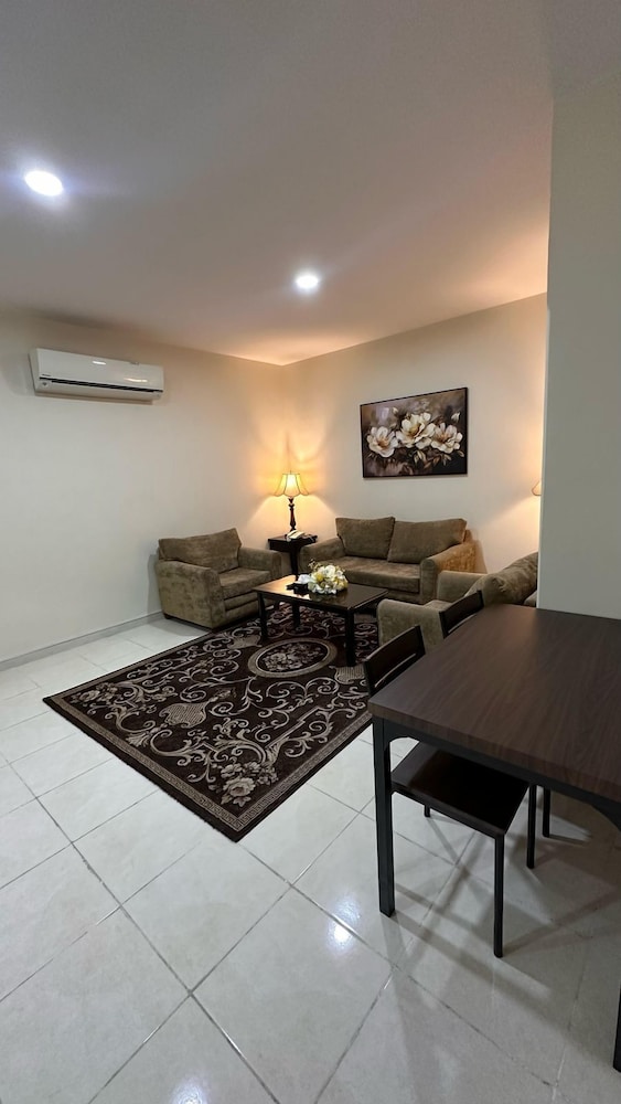 AlShowaish Apartments