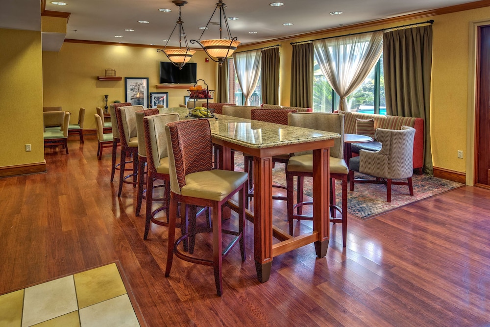 Port Wentworth Vacations - Hampton Inn Savannah-I-95-North - Property Image 2