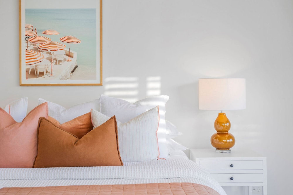 Waterfront Martha Cove Getaway 250m From Beach
