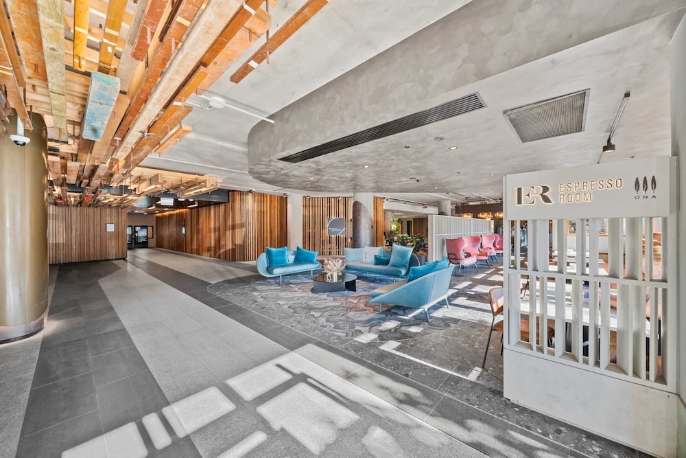 Stylish Studio in Acton With Stunning Water Views